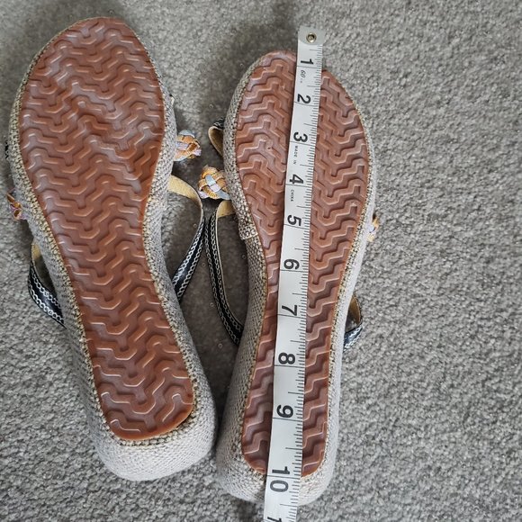 Passions Green Sandals and Passions Blue Sandals sz 9 - Picture 6 of 15